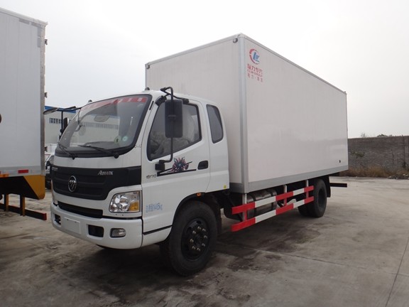 福田歐馬可廂長6.1米冷藏車