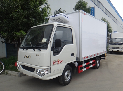 江淮汽油廂長3.1米小型冷藏車