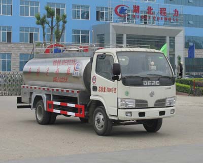 程力威牌CLW5070GNY4型鮮奶運(yùn)輸車