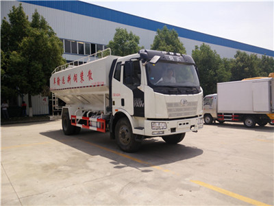 解放10噸散裝飼料運(yùn)輸車