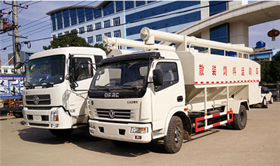6噸散裝飼料運(yùn)輸車(chē)