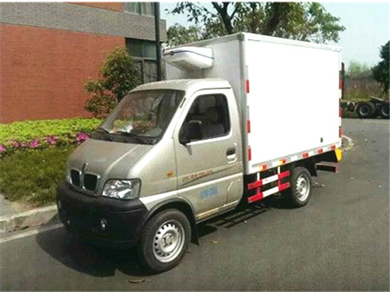 金杯廂長2.42米冷藏車