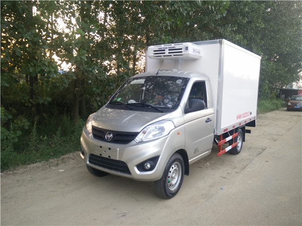 醫(yī)療用小型冷藏車圖片 醫(yī)療用小型冷藏車圖片