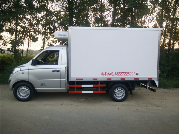 小型醫(yī)療用冷藏車圖片 小型醫(yī)療用冷藏車圖片