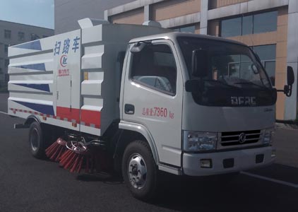 4方東風(fēng)小東風(fēng)掃路車
