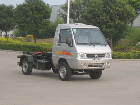 凱馬小型勾臂垃圾車