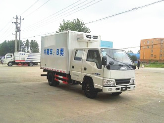 江鈴雙排座冷藏車廂長3.2米